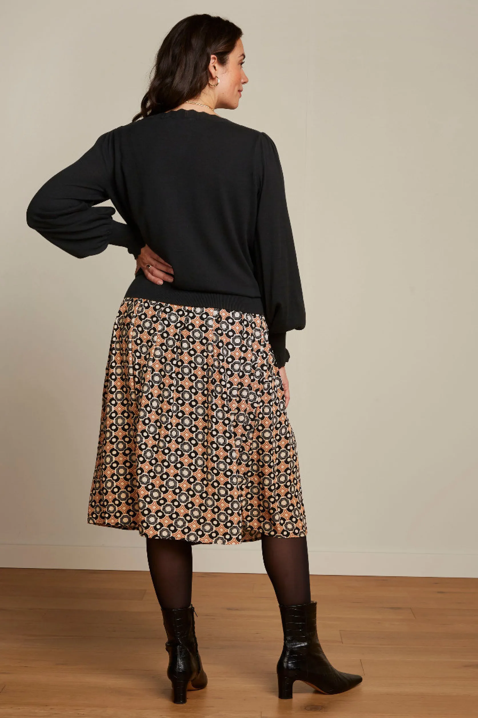 arianna_pleat_skirt_ozzy_3.webp Arianna Pleat Skirt Ozzy*King Louie Sale