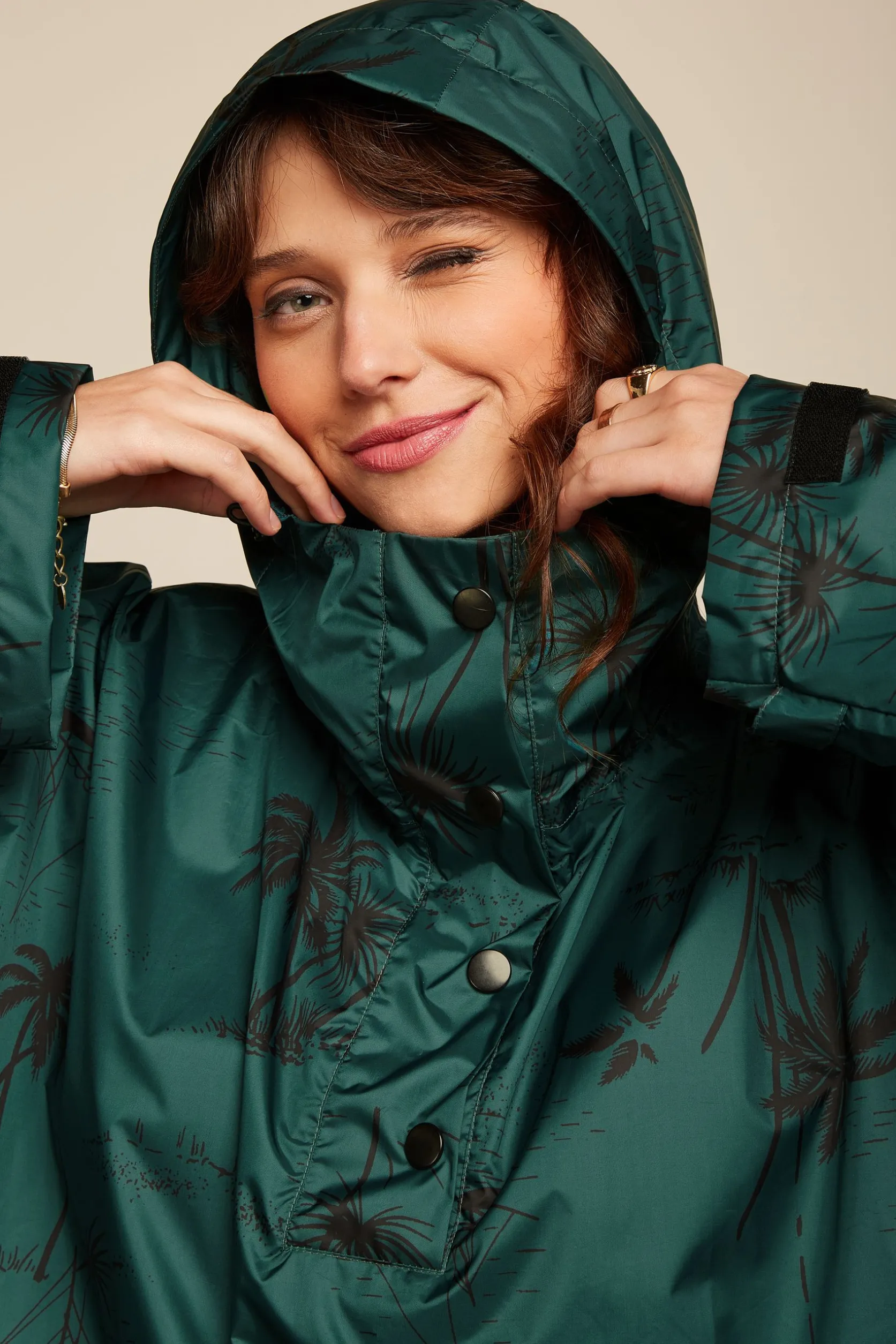 rainponcho_rain_4-1.webp Rainponcho Rain*King Louie Online